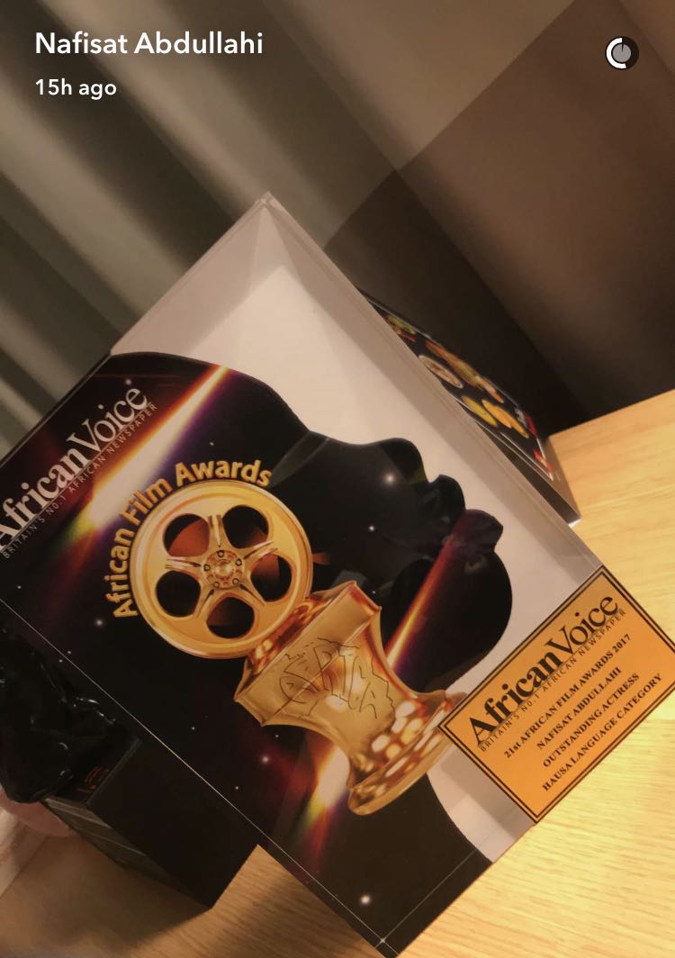 actress:nafisat_abdullahi:nafisat_abdullahi_outstanding_actress_african_voice_film_awards_2017.jpg